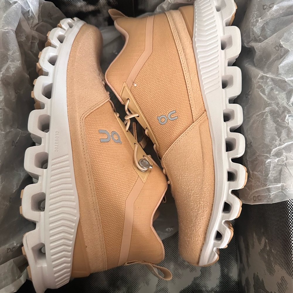 On Running Women's Sneakers in Beige Peach with White Sole